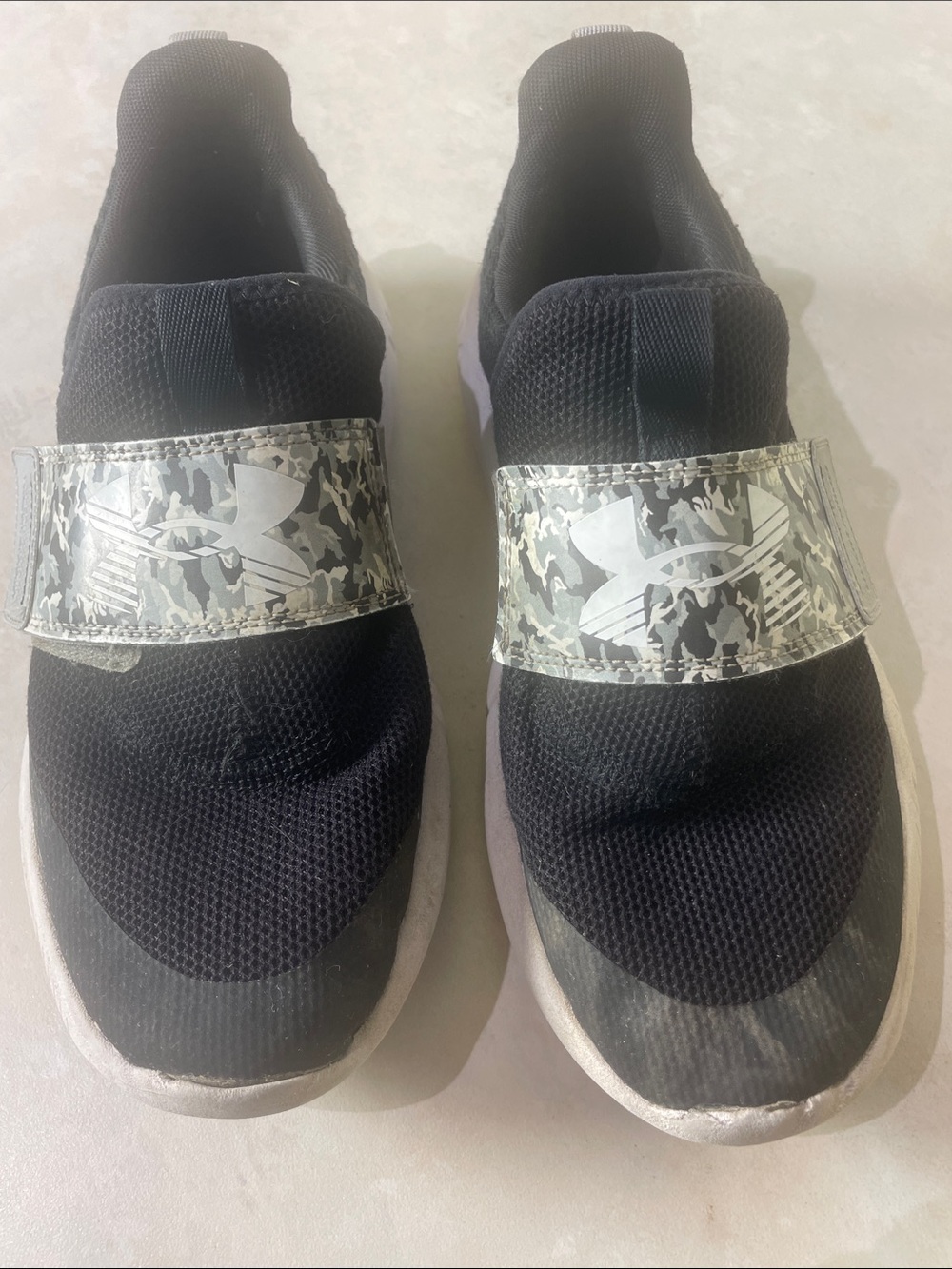 UNDER ARMOUR BPS Runplay Camo BLK Youth Shoes Size 7